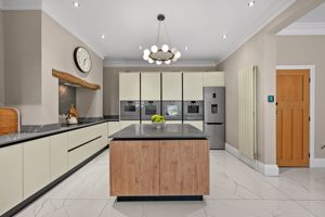 Photo 32- click for photo gallery